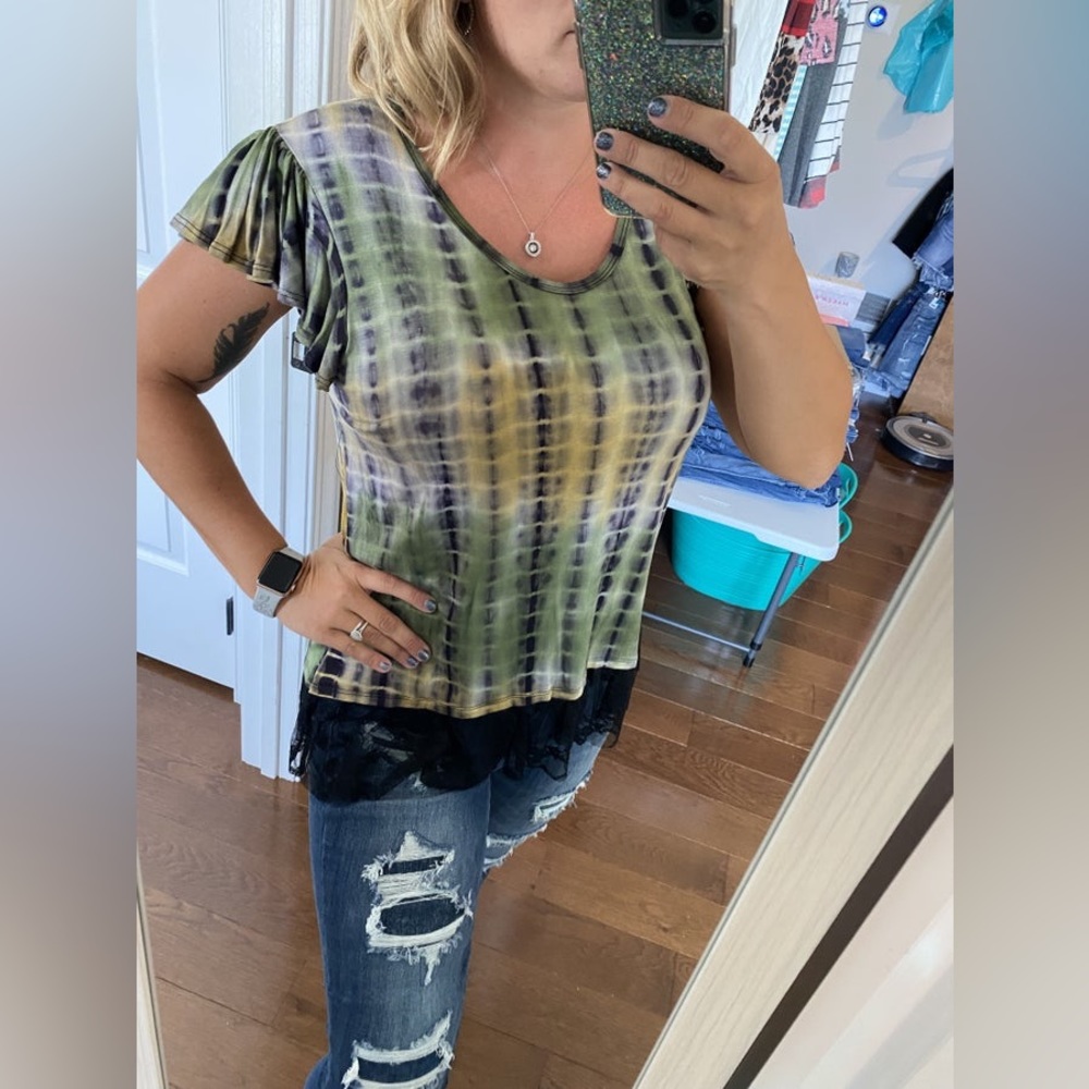 NWT vocal green yellow tie dye lace detail flutter sleeve top size small